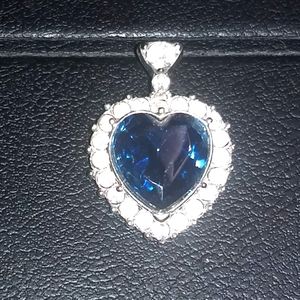 Titanic like Heart pendant